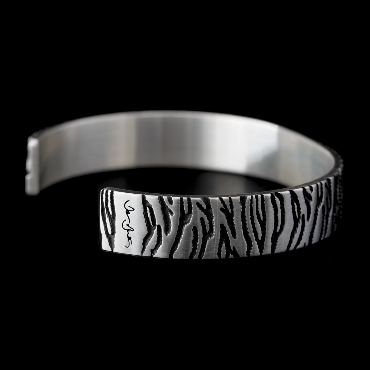 The Tiger Cuff